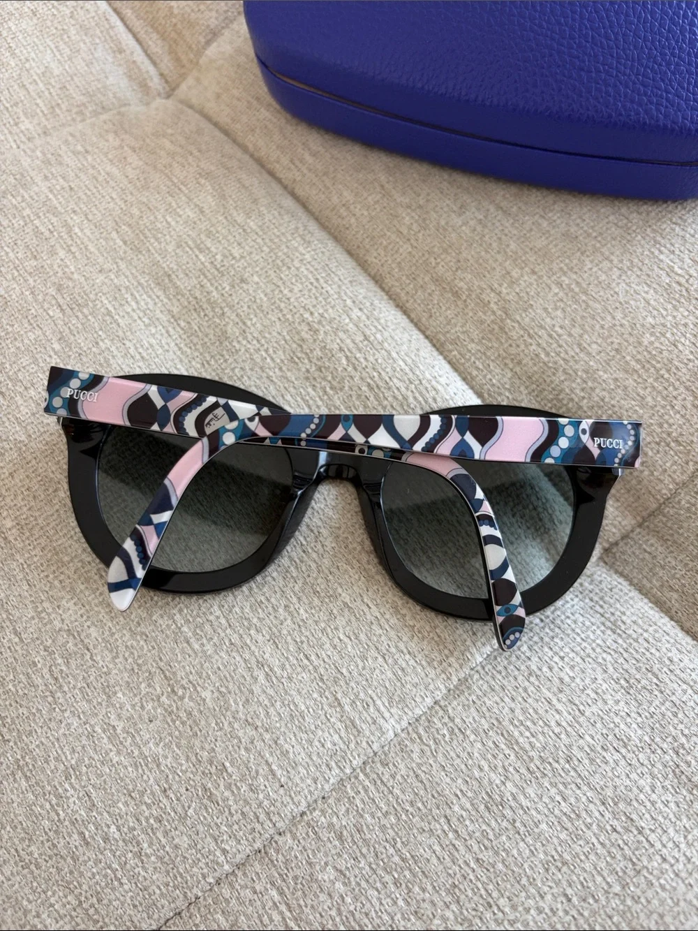 Emilio Pucci Black Round Oversized Sunglasses